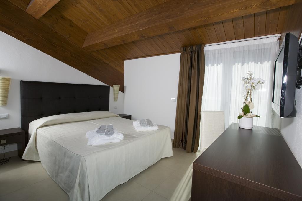 Hotel Iride & Spa Cesenatico Habitación foto